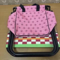 ピンク 幾何学模様 折りたたみアウトドアチェアのサムネイル