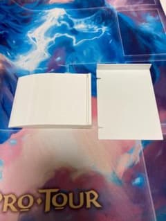 FaB TCG 組立式デッキスタンド 白のサムネイル