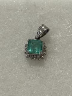 【天然エメラルド 0.61ct】Pt900 プラチナ ペンダントトップのサムネイル