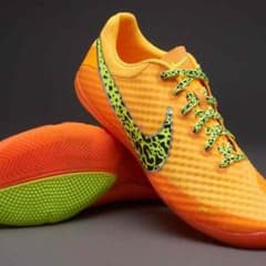 フットサルシューズのサムネイル