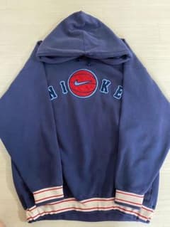 3連休セール‼️NIKE　90s銀タグ　パーカーのサムネイル