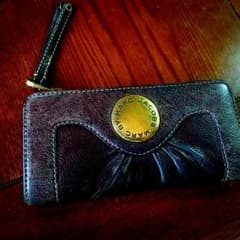 最終値下げ❗️MARC BY JACOBS 長財布のサムネイル