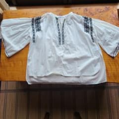 AMERICAN HOLIC 刺繍ブラウス ホワイト Mのサムネイル