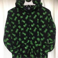 値下げ‼︎MMM☆総柄パーカーのサムネイル