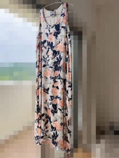 【値下げ】hippi マキシ丈花柄ワンピースのサムネイル