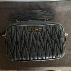 miumiu ショルダーバッグのサムネイル