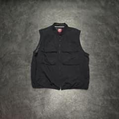 ナイキ テック ウーブン ベスト Nike Tech Woven Vest 黒 - メルカリ