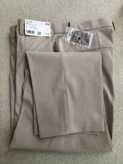 UNIQLO スマートアンクルパンツ ベージュ Lサイズのサムネイル