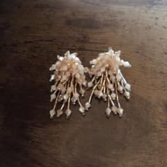 シャワービーズピアス　花　フラワー　ビーズ　ピアス　つぶつぶビーズのサムネイル