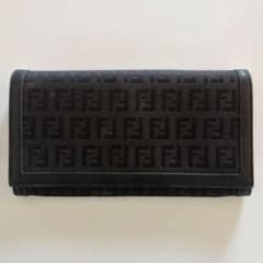 FENDI フェンディ ズッキーノ 長財布 フラップ式 ブラック レザー FENDI フェンディ ズッキーノ 長財布 フラップ式 ブラック レザー