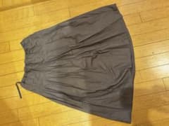ダークグレー プリーツスカート ひざ丈のサムネイル