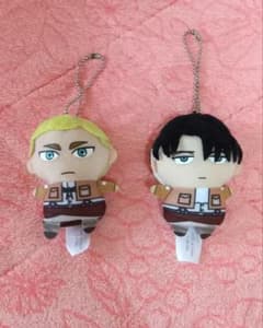 Attack Titan　Erwin and Levi plush finger mascots