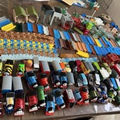 ★匿名配送★　きかんしゃトーマス　カプセルプラレール　まとめ売り　詰め合わせのサムネイル