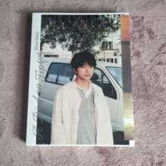 新品未開封　佐藤勝利 写真集 A Bird on Tiptoeのサムネイル