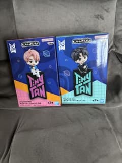 TinyTAN モニタートップフィギュア 2種セット RM Jin Aカラー