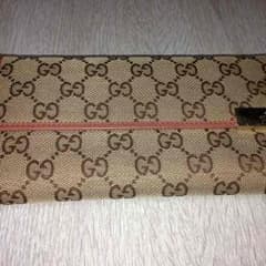 GUCCIの長財布のサムネイル
