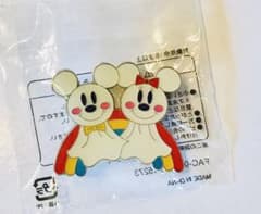 【未開封】ディズニー ピン 雨の日 ミッキー ミニーのサムネイル