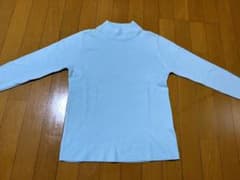 水色 タートルネック ニット 長袖のサムネイル