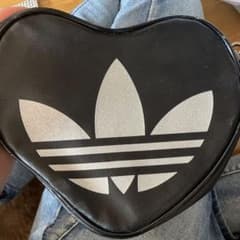 adidas ハートのポシェットのサムネイル