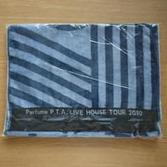 Perfume P.T.A. LIVE HOUSE TOUR 2010 タオルのサムネイル