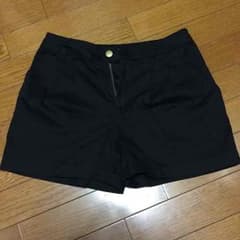 earth music&ecology ショートパンツ☆美品！のサムネイル