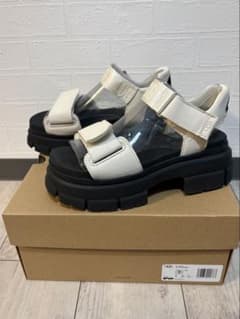 UGG ASHTON ANKLE 厚底サンダル ホワイト 24cm