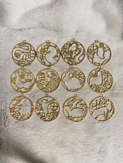 干支モチーフ 金色 チャーム レジン枠 空枠12個セット (8)のサムネイル