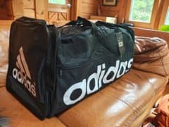 adidas 大型ダッフルバッグ ブラック　未使用品のサムネイル