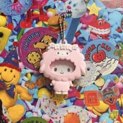 サンリオ フォトバッジ付きマスコット ピアノちゃんのサムネイル