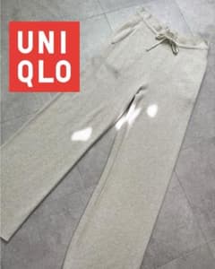 UNIQLO ユニクロ　リブニットストレートワイドパンツ　アイボリーのサムネイル