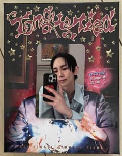 SHINEee key トレカ　TONGUE TIED  Tarot Cardのサムネイル