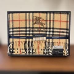 新品未使用】BURBERRY ウールひざ掛け ノバチェック - メルカリ