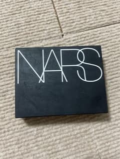 NARS ライトリフレクティング セッティングパウダー プレストのサムネイル