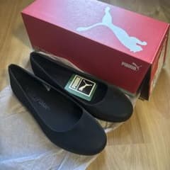 Unused PUMA SOFTFOAM+ flat shoes, black.