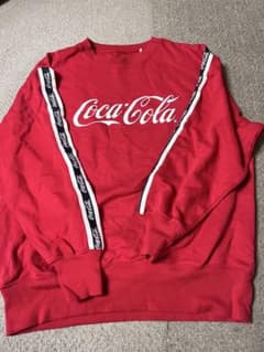 GU × Coca-Cola コカ・コーラロゴ入り トレーナー Lサイズ レッドのサムネイル