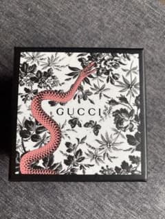 GUCCI空箱のサムネイル