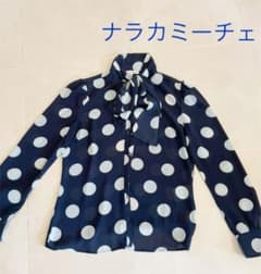 美品　ナラカミューチェ　ドット柄ブラウスのサムネイル