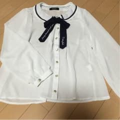 ちゃぽ様取り置き中‼︎ ボウタイ付き ブラウス ♡…のサムネイル