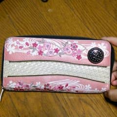 和柄刺繍長財布のサムネイル