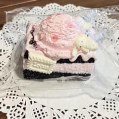 【タグ、シールあり】AINI studio アイニ アイニー いちごチョコケーキのサムネイル