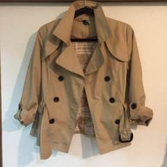alexx様専用        H&M ショート トレンチコート 38のサムネイル