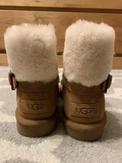 ✨再値下げ✨UGG ムートンブーツのサムネイル