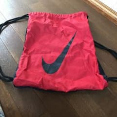 ショルダーバッグとNIKEナップザックのサムネイル