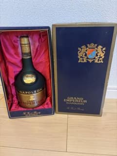 ナポレオン ブランデー　グランド　エンペラー　箱付き ナポレオン グランドエンペラー GRAND EMPEREUR 箱付 未開栓 - メルカリ