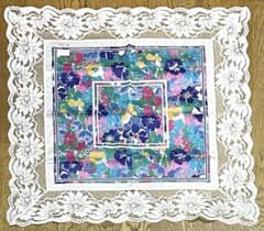 Yves Valente 花柄レースつき大判ハンカチ【新品】のサムネイル