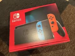 【新品未使用】Nintendo Switch 本体 赤/青のサムネイル