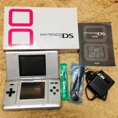 ニンテンドーDS 初代 シルバーのサムネイル