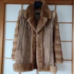 フリンジ付き毛皮コート ベージュ系のサムネイル