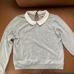 襟付きグレー長袖トップス