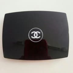 CHANELファンデーションのサムネイル